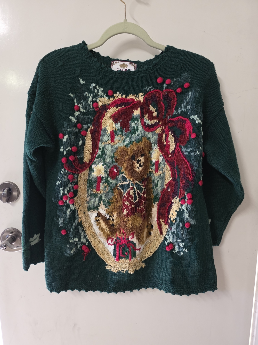 Vintahe TIARA Green Teddy Bear Holiday Sweater - Women's Crewneck